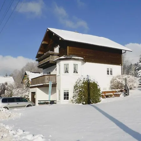 Feriehus Beautiful In Auerbach With 4 Bedrooms And Wifi