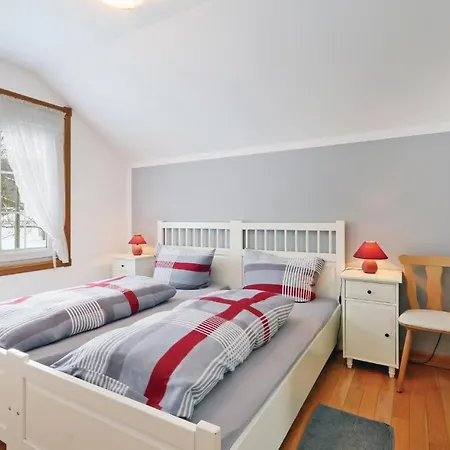 Beautiful In Auerbach With 4 Bedrooms And Wifi Auerbach (Vogtland)