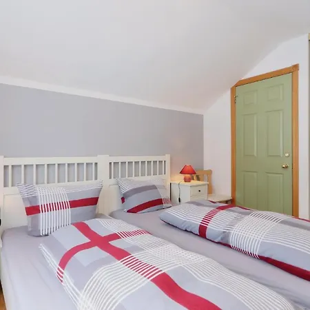 Feriehus Beautiful In Auerbach With 4 Bedrooms And Wifi Auerbach (Vogtland)