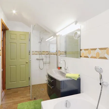 Beautiful In Auerbach With 4 Bedrooms And Wifi * Auerbach (Vogtland)